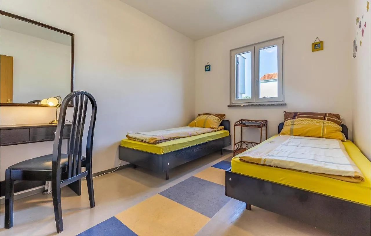 Awesome Apartment In Medulin With Wifi 0*,  Kroatien
