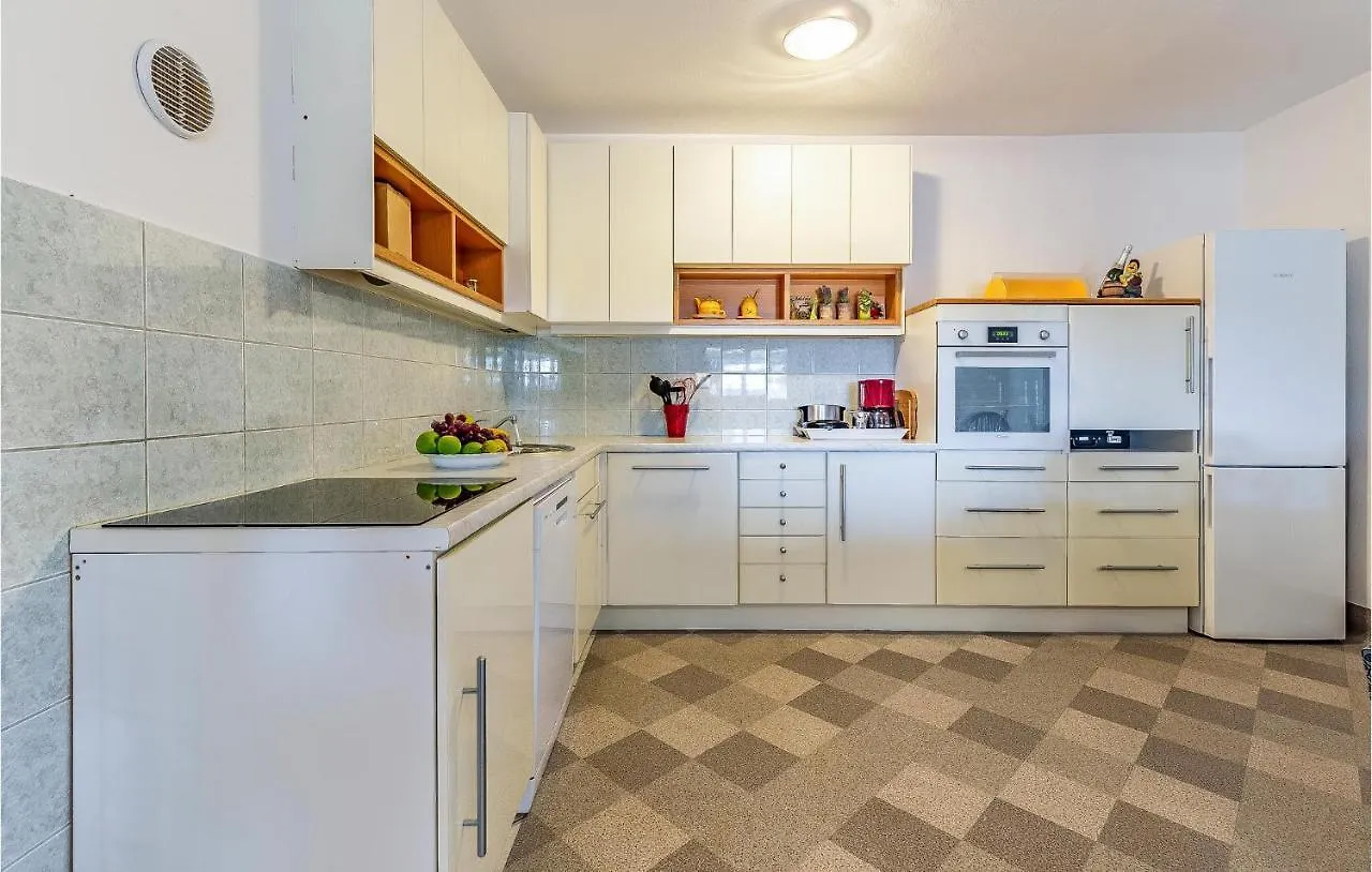 Awesome Apartment In Medulin With Wifi